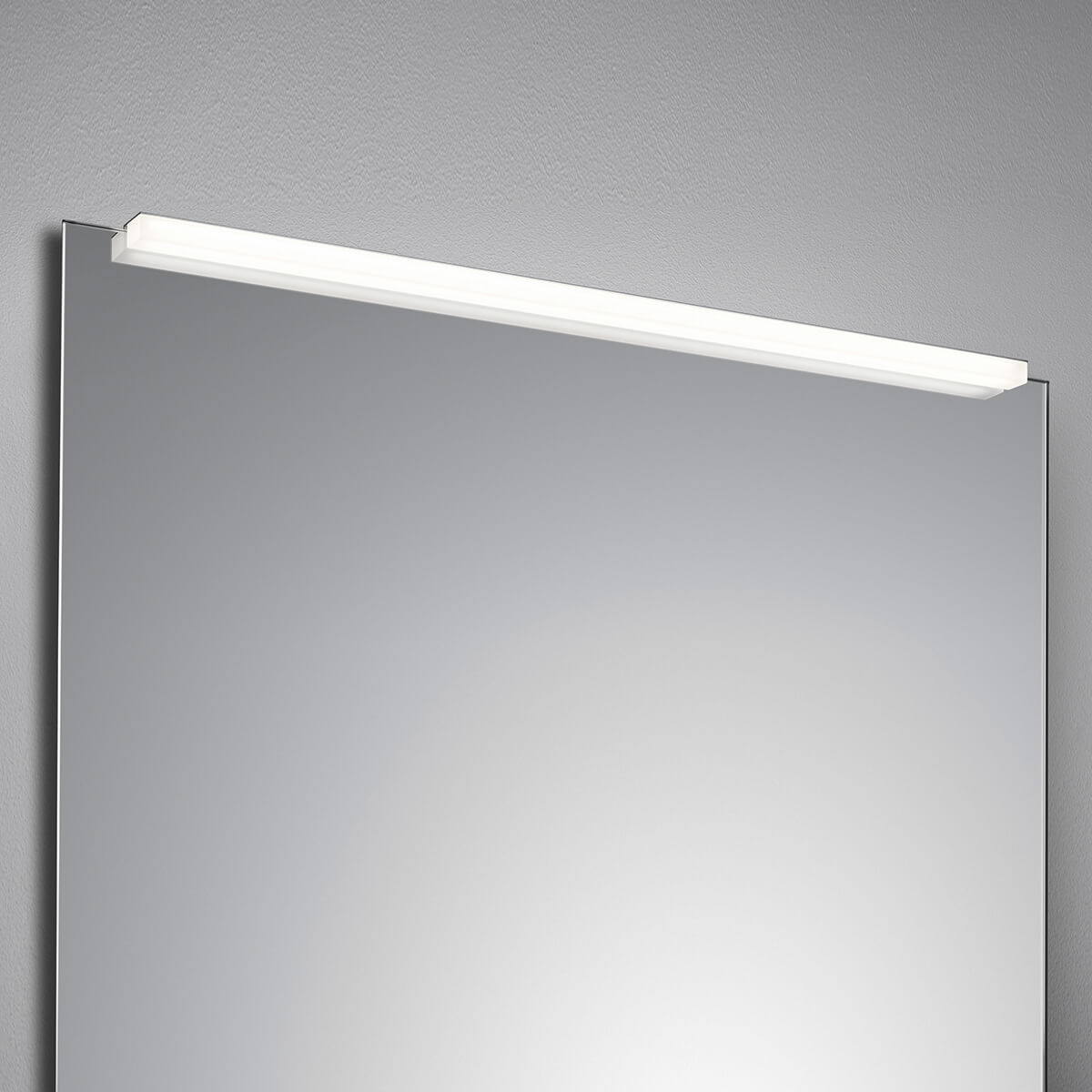 Helestra Onta LED SpiegelleuchteLänge: 90 cm, Chrom / Acrylglas satiniert