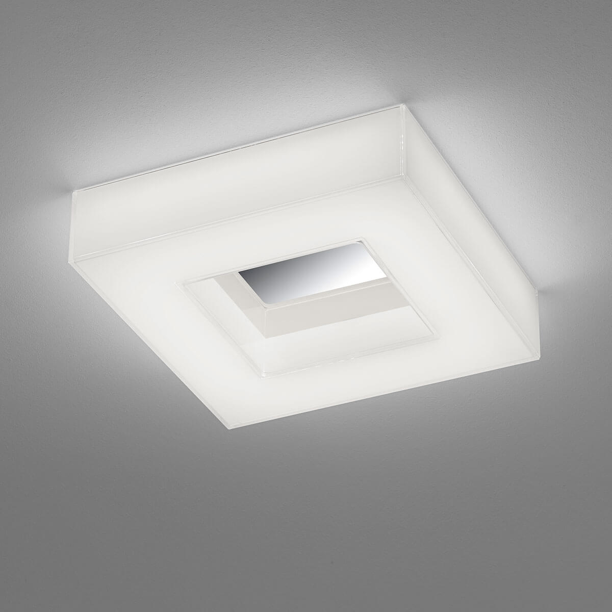 Helestra Cosi LED Wand- / Deckenleuchte, 30 x 30 cmChrom / Glas satiniert